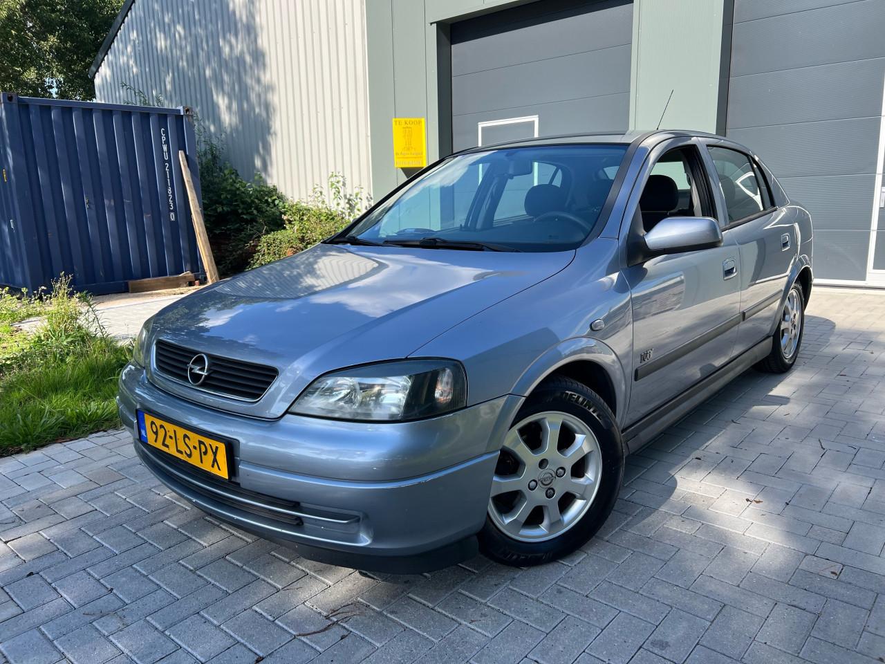 Opel Astra 1.6 Njoy 159.636KM Automaat