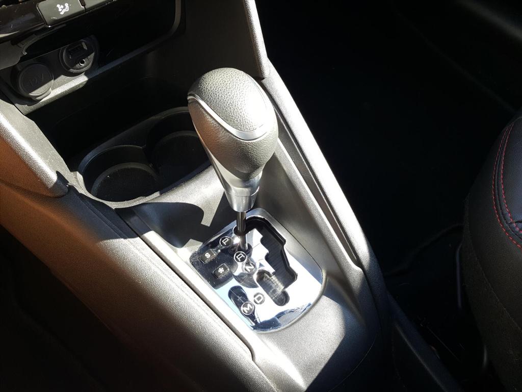 Peugeot 208 gtline 1.2-110pk automaat (eat6) trekhaak | apple carplay & and