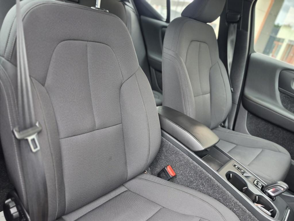 Volvo XC40 t5 inscription expression recharge hybrid | led | airco | trekha