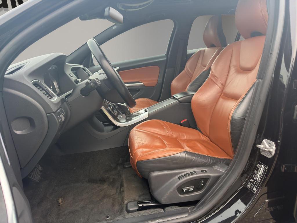 Volvo V60 2.4 d6 awd plug-in hybrid summum leer dakraam