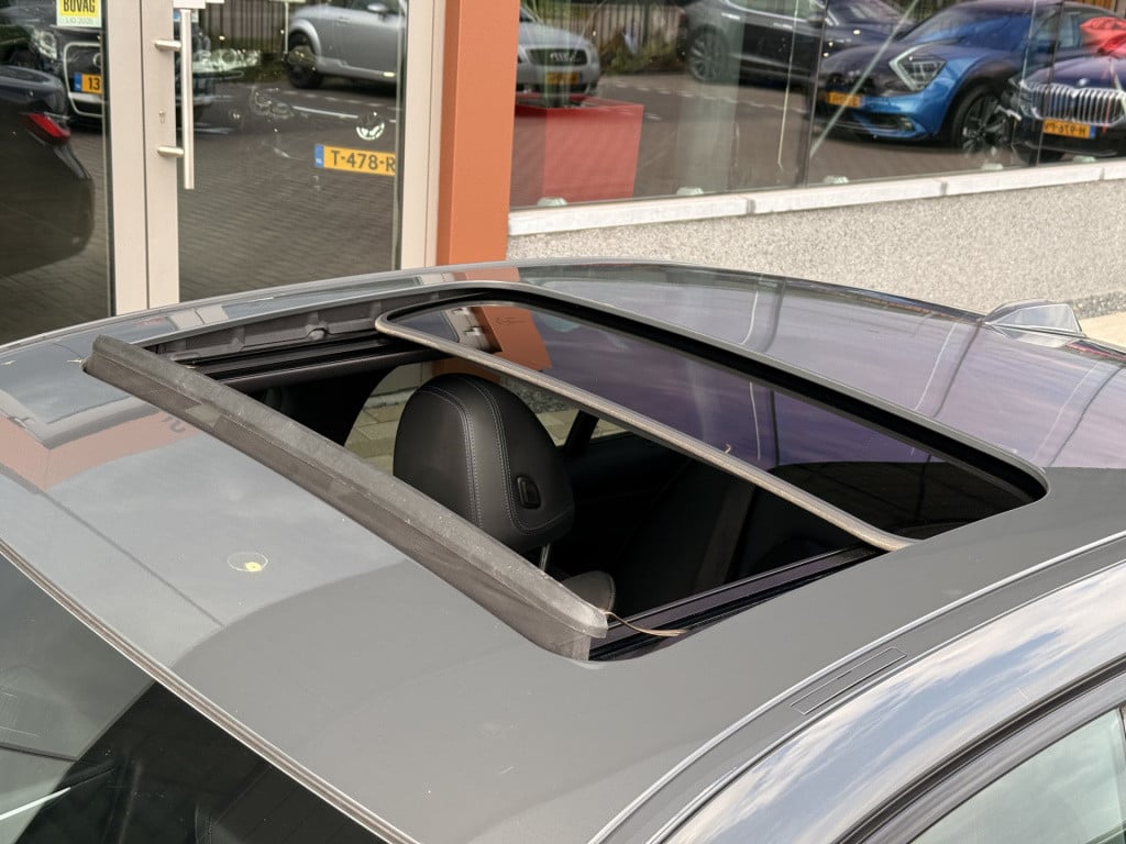 BMW 3-serie 330e | m-sport | harman kardon | pano | cruise | stoelverwarmin