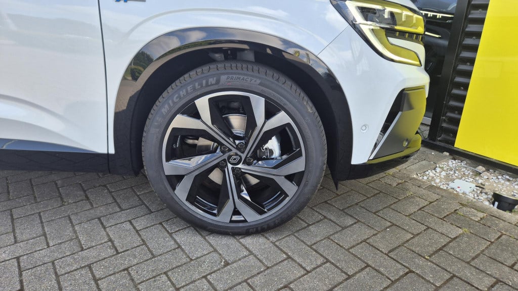 Renault Austral 1.2 e-tech full hybrid 200 iconic esprit alpine pack harman