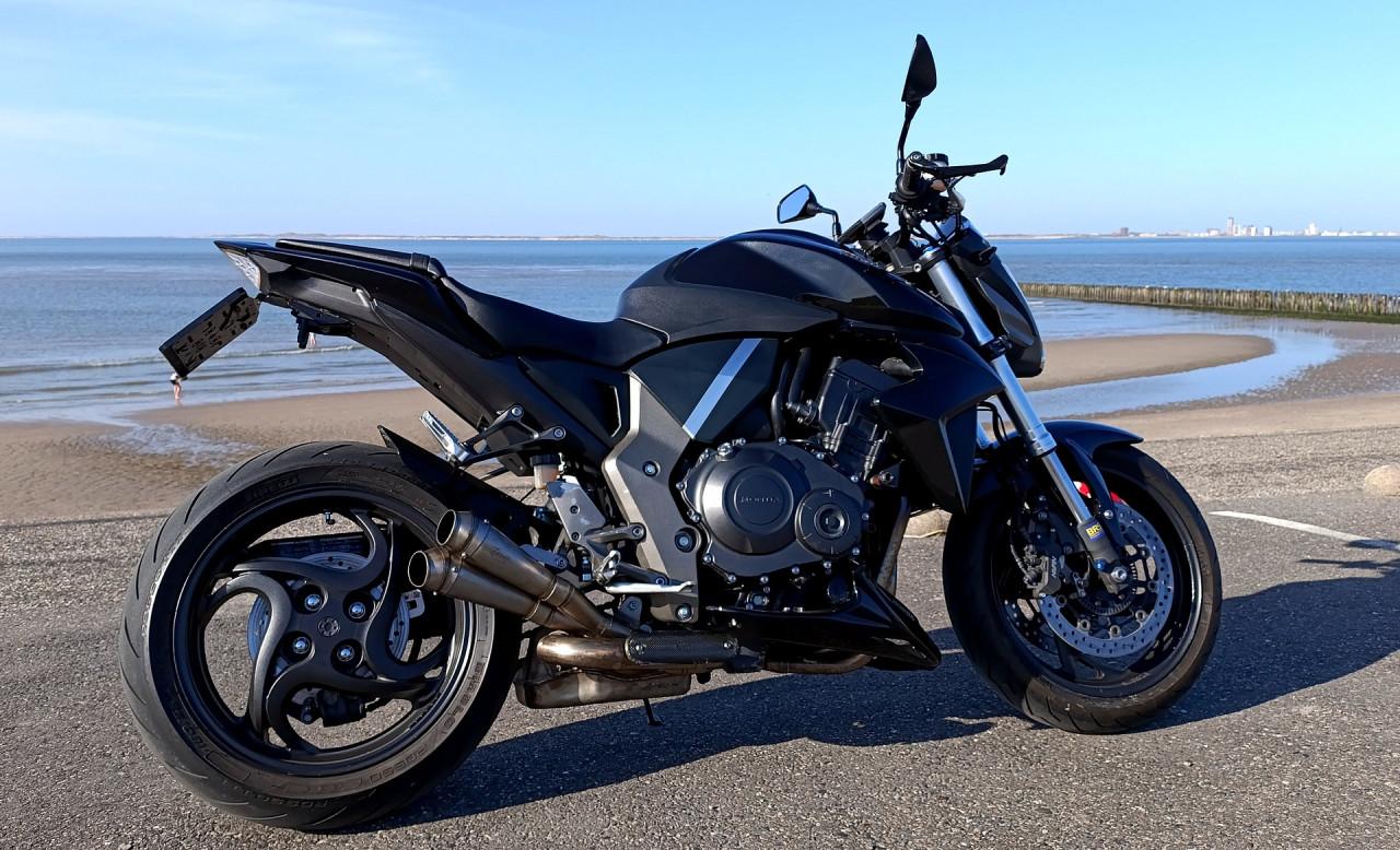 Honda CB1000R veel extra's - lage km. stand te koop
