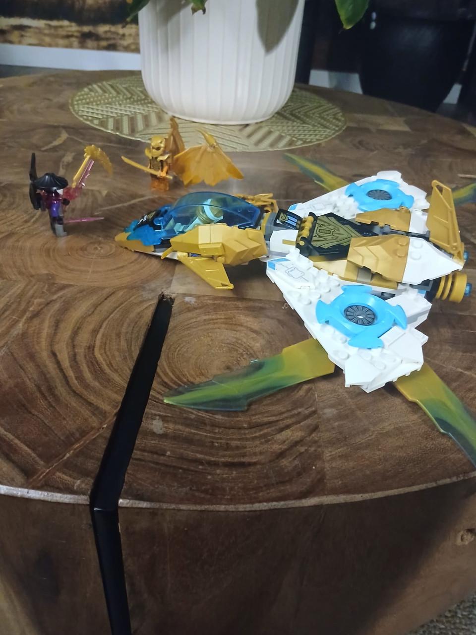 LEGO Ninjago Zane's gouden drakenvliegtuig (71770)
