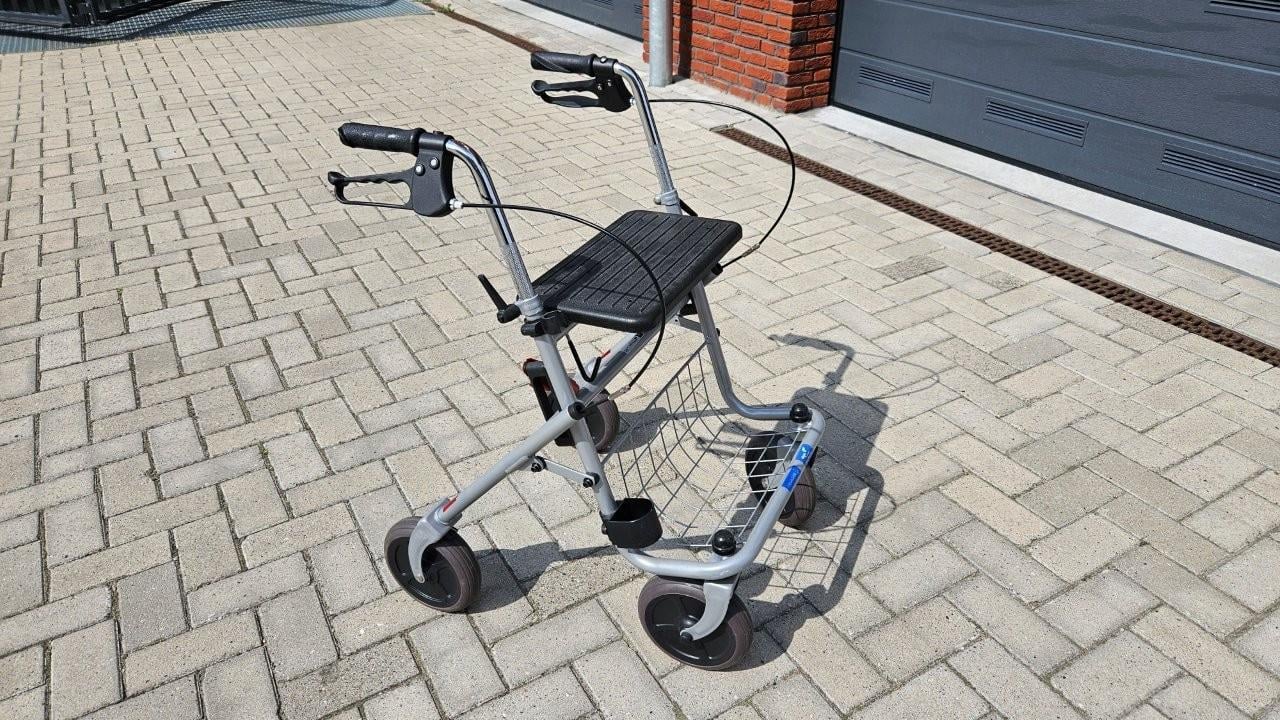 Rollator, in nieuwstaat, merk THUASNE
