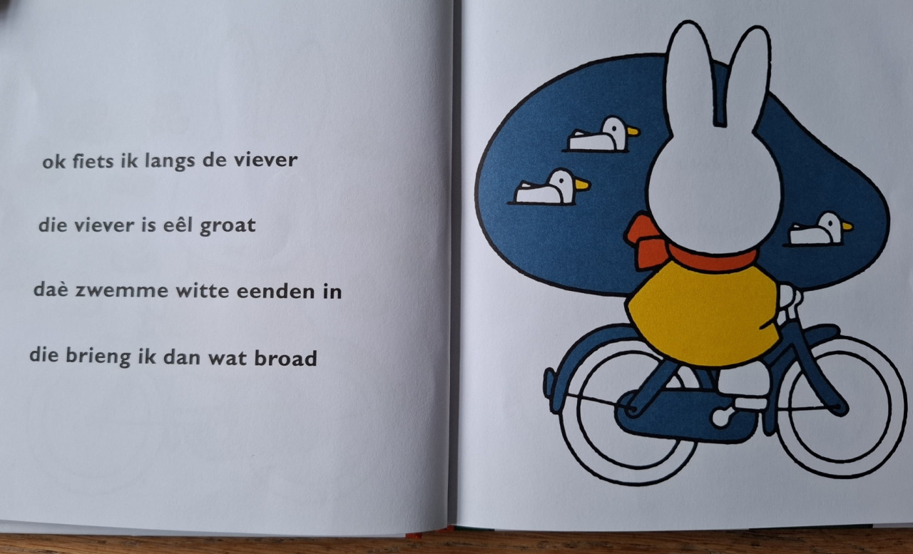 Nijntje op de fiets, door Dick Bruna; - In ’t Zeeuws, door Engel Reinhoudt