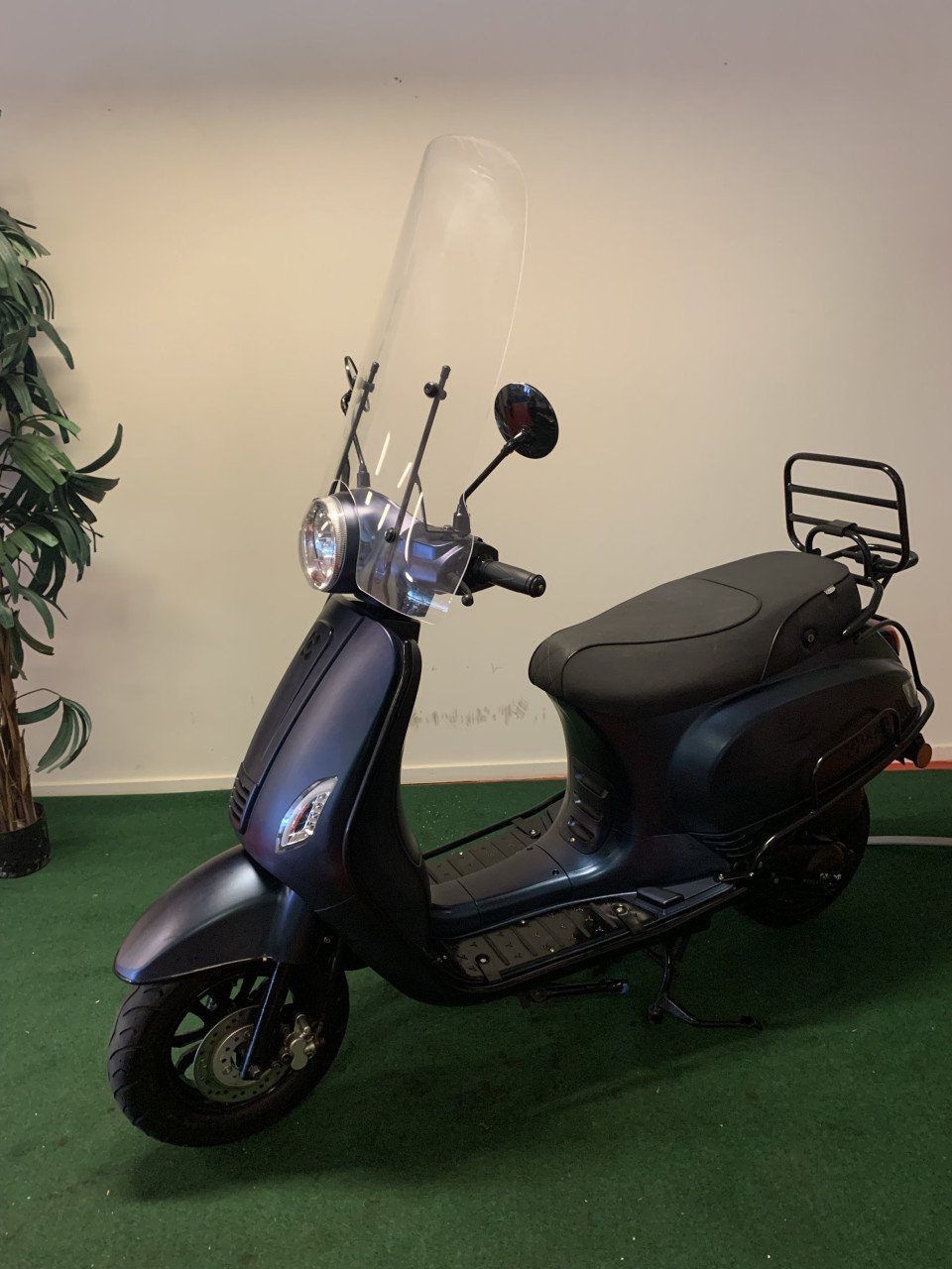 BTC RIVA MET WINDSCHERM 45KM NU 795,= RIJKLAAR
