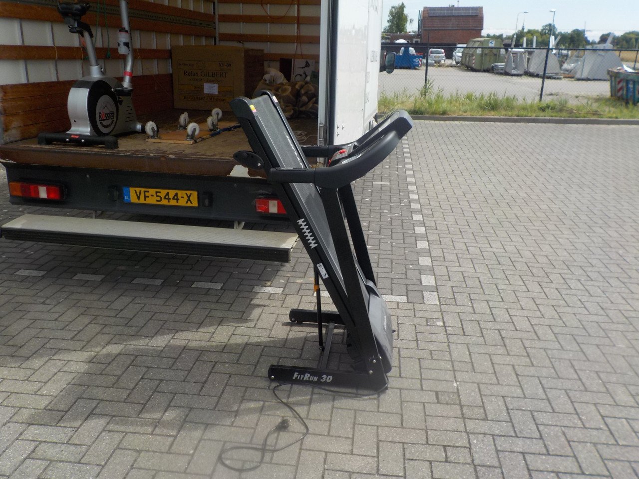 Elektrische loopband TUNTURI FITRUN 30 in zeer goede staat gereserveerd