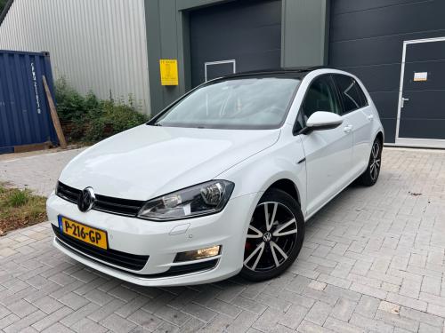 Volkswagen Golf 1.4TSI ACT Pano/PDC/Lounge