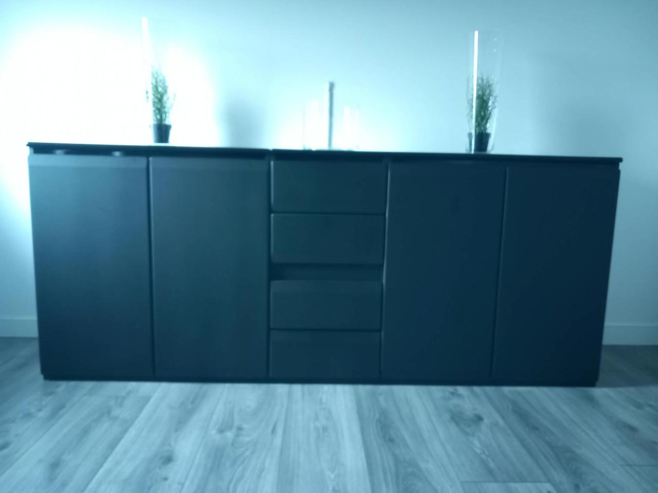 Dressoir kast zwart,voor kleding of op kantoor.