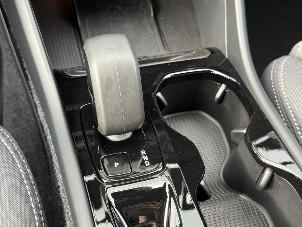 Volvo XC40 b4 197pk plus dark |adap.cruise| trekhaak | camera| elektrische
