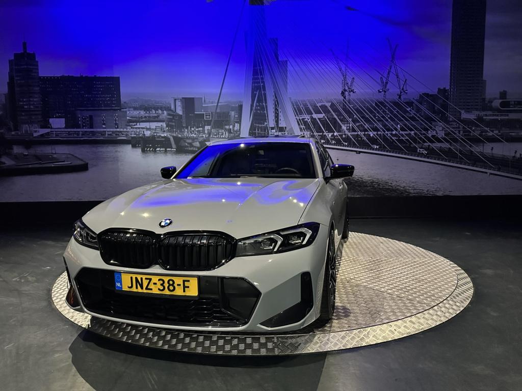 BMW 3-serie 330i m-sport *competitionstoelen*schuifdak*m-sport pro*