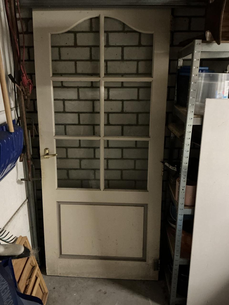 Gratis hardhouten binnendeur met messing beslag 211x93