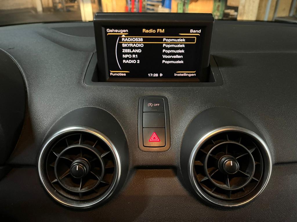 Audi A1 1.2 tfsi attraction pro line business