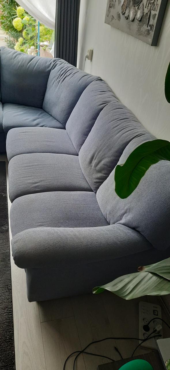 Hoekbank 3 hoek 3 stoffen bekleding 4a5 jaar oud nwpr € 2899,- vrpr € 389,-