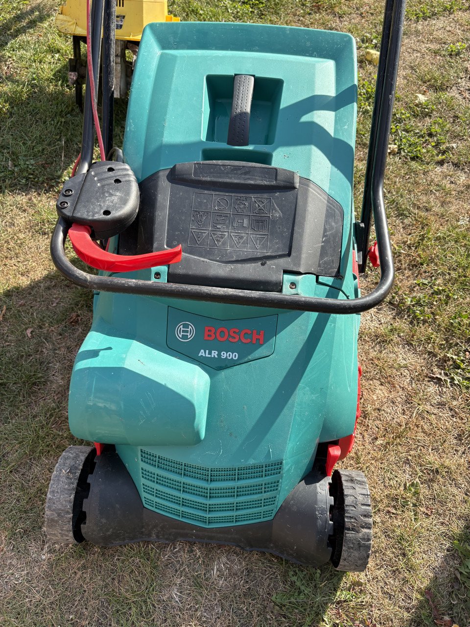 Verticuteer machine