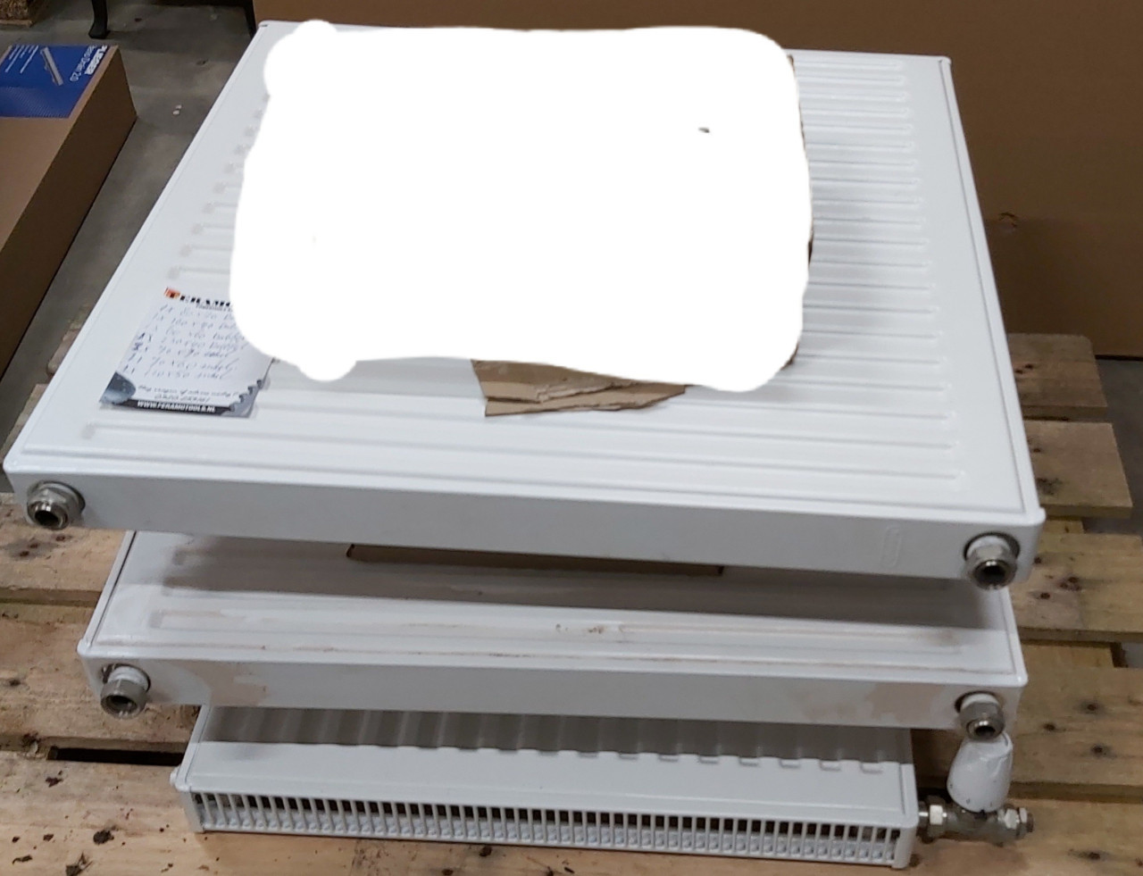 Radson Radiatoren inclusief kranen zo goed als nieuw.