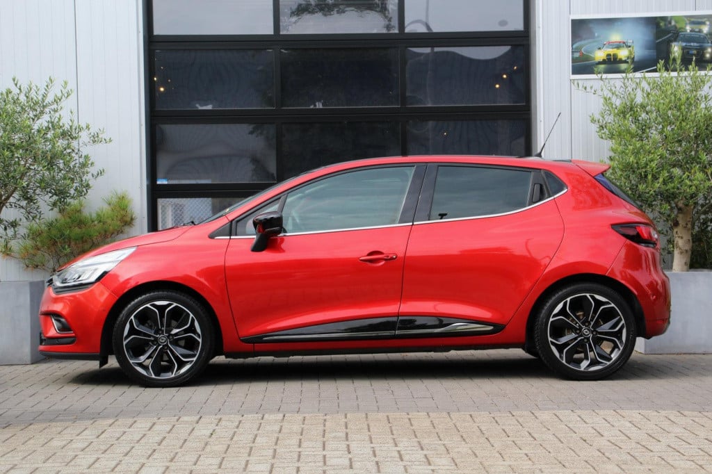Renault Clio 1.2 tce intens - bose - leder - navi - aut inparkeren - camera