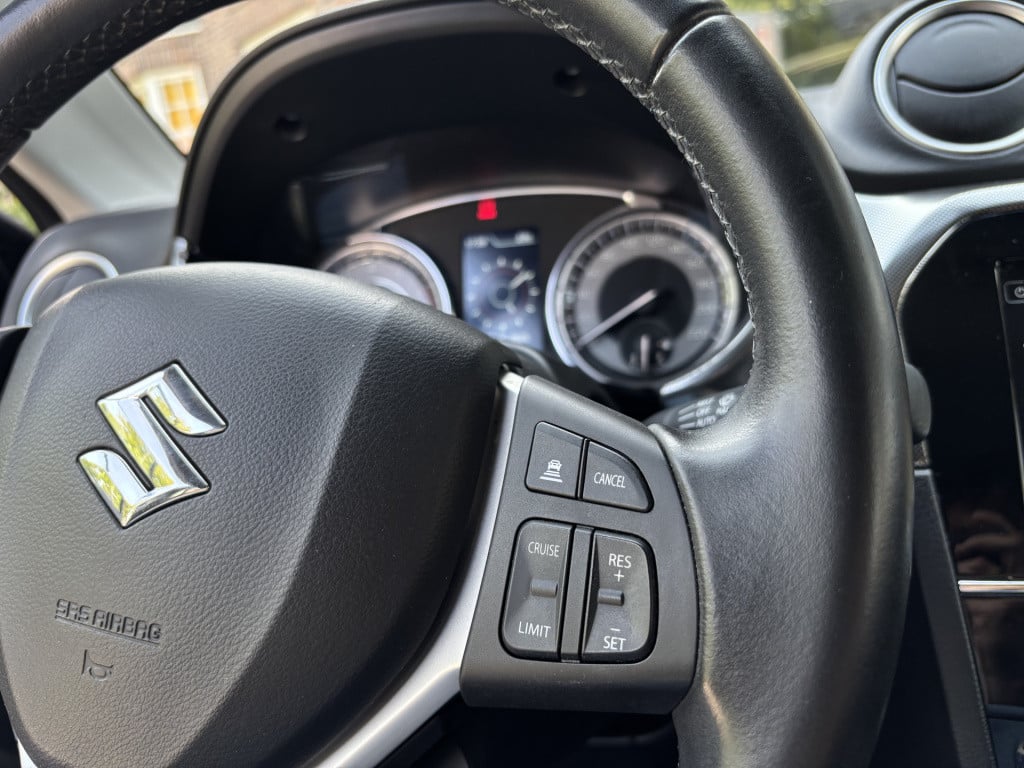 Suzuki Vitara 1.4 boosterjet style smart hybrid/trekhaak/all-seasonbanden