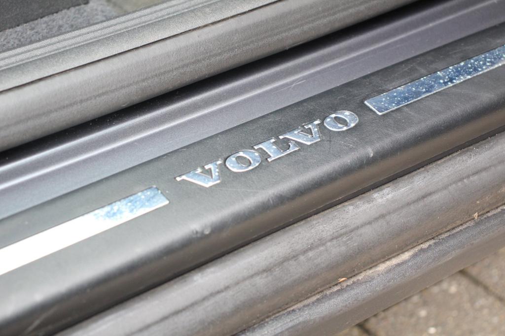 Volvo S40 2.4 edition aut. - 5cil - cruise - xenon - trekhaak - pdc - deale