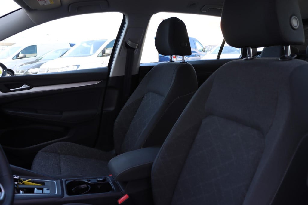 Volkswagen Golf variant 1.0 etsi life 110pk dsg7