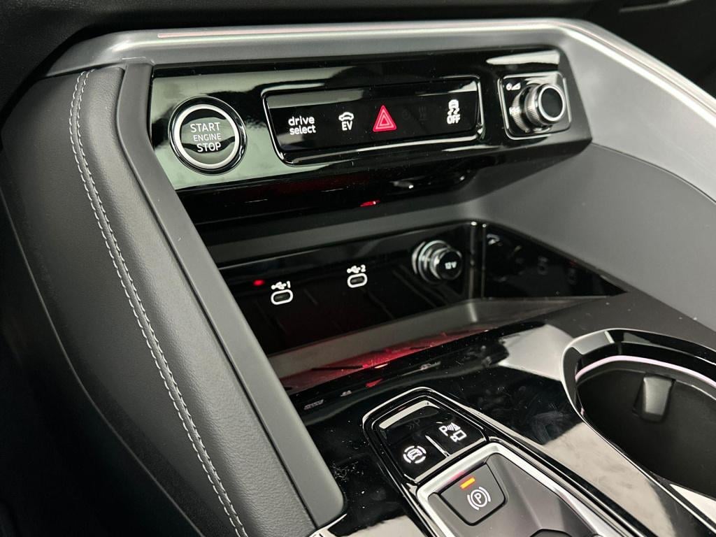 Audi Q5 sportback s edition competition 2.0 tfsi e 270 kw / 367 pk s