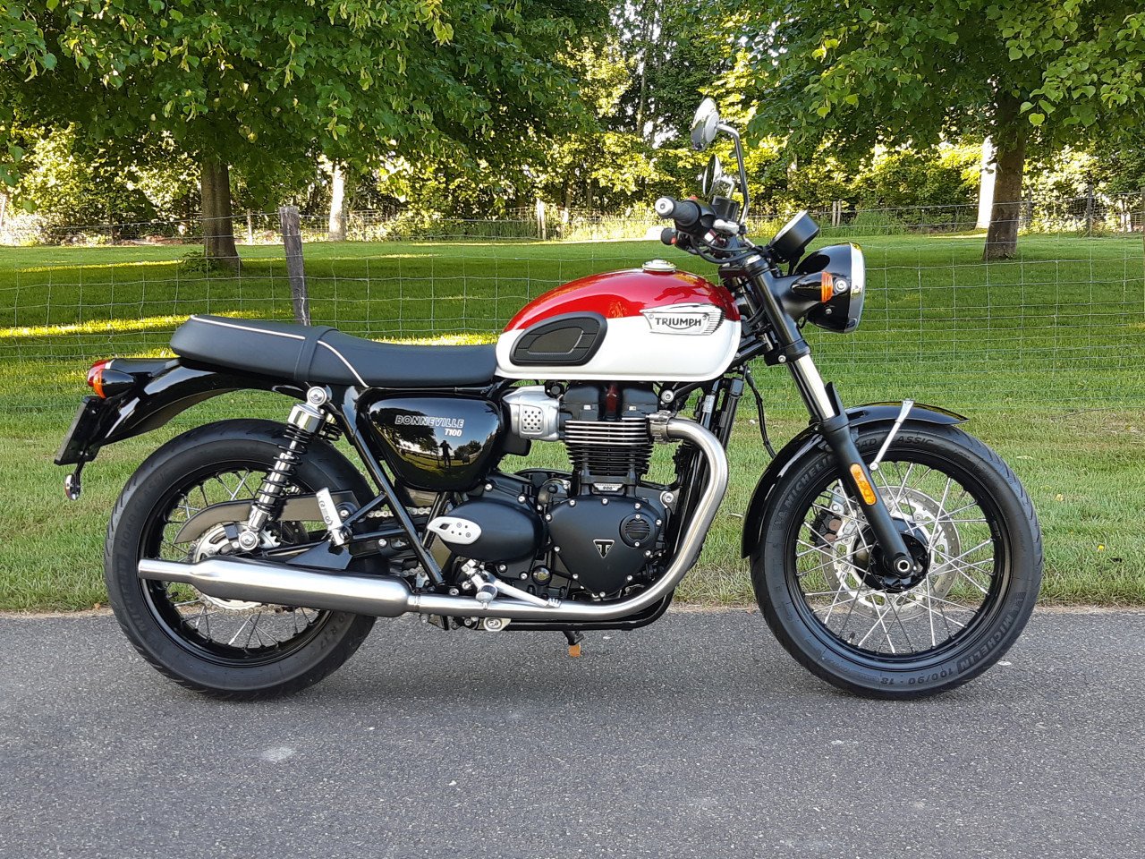 Triumph Bonneville T100 05/2013 Slechts 414 Km !!!