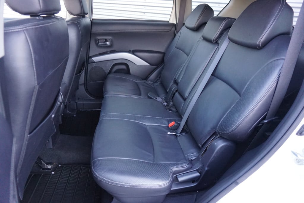 Mitsubishi Outlander 2.0 intro edition airco / navi / cruise / camera / lm 
