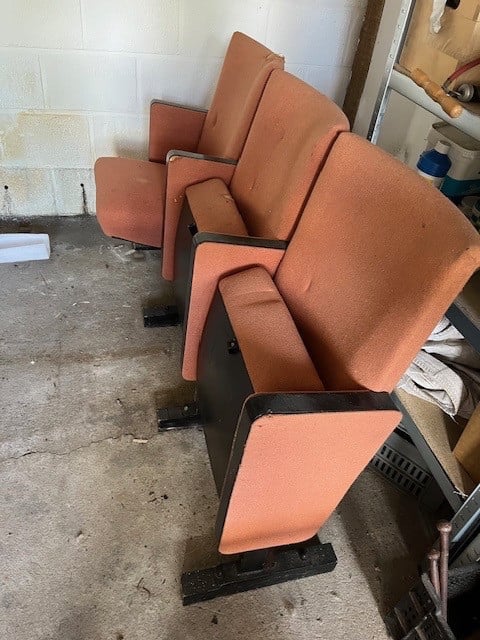 Vintage bioscoopseats