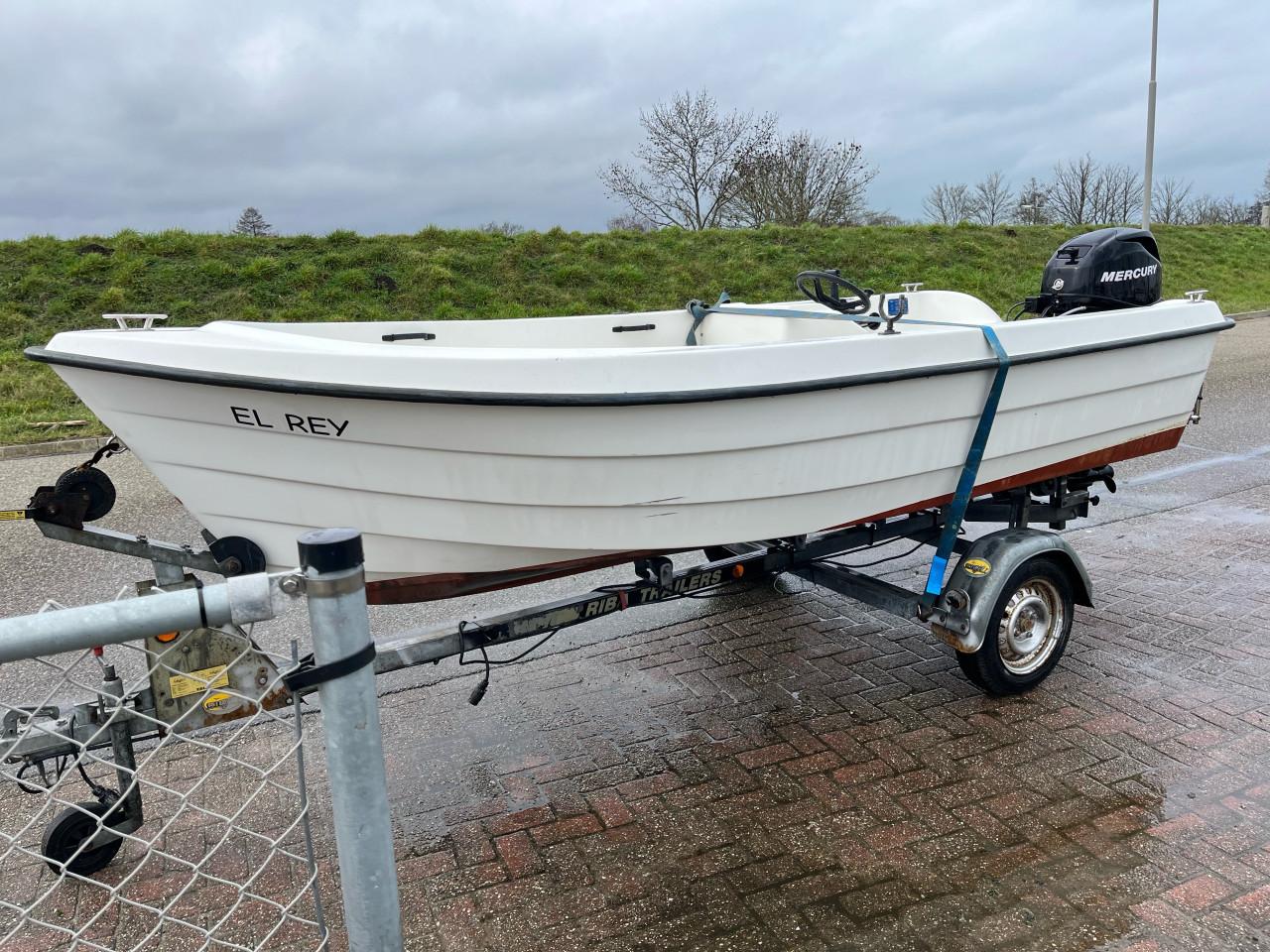 Te koop ryds 435 met mercury 25 pk