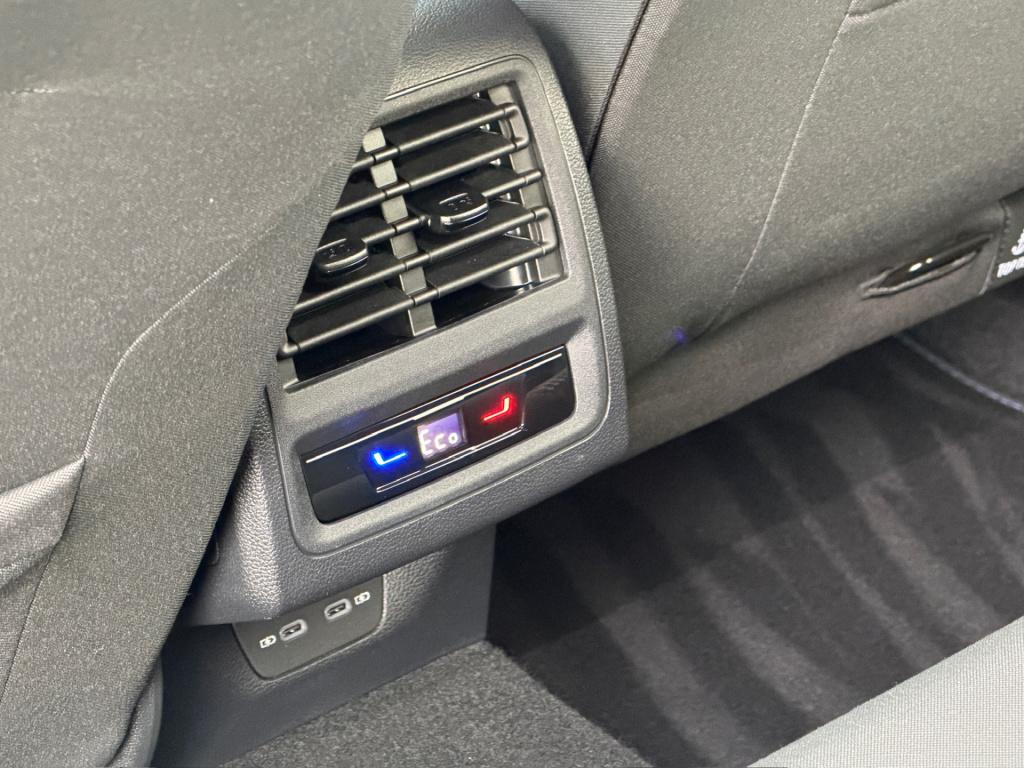 Volkswagen Golf 1.5 ehybrid gte 272pk | led iq light | trekhaak | head-up |