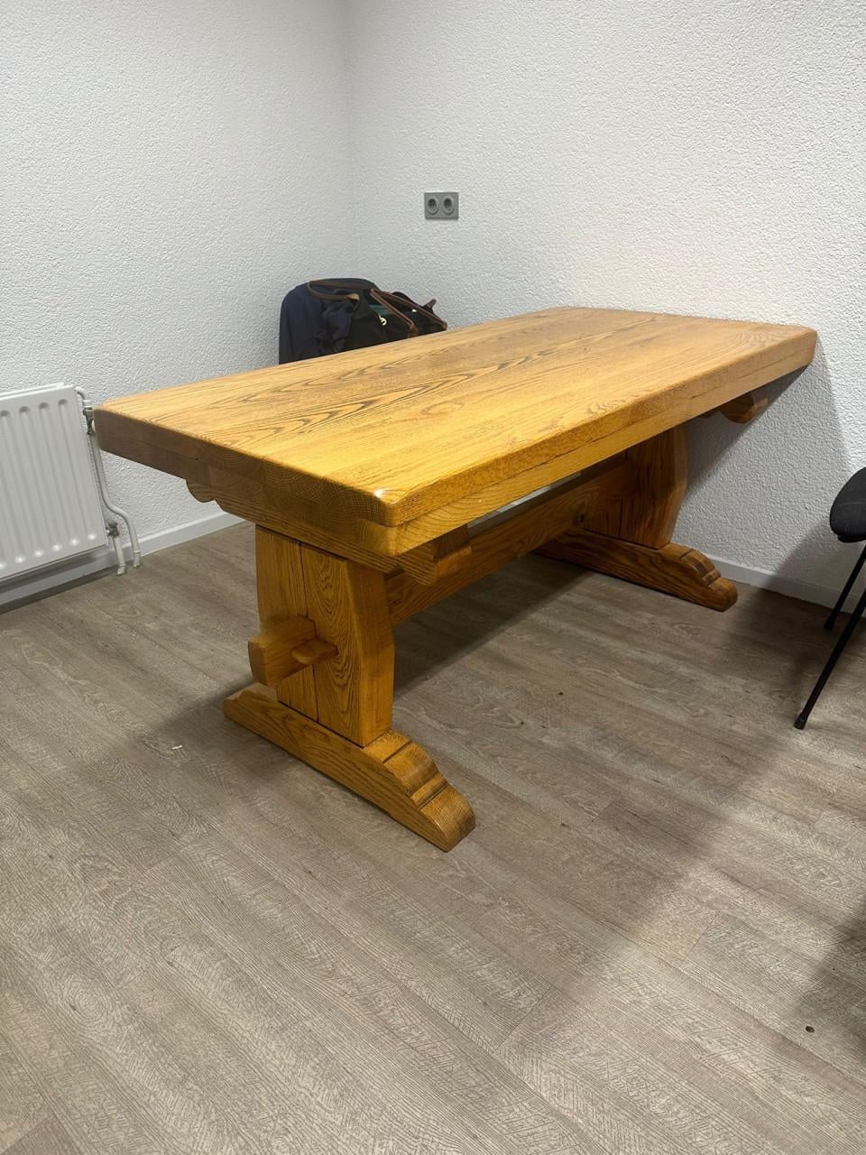 Houten tafel MORGEN AF TE HALEN VOOR 16:00