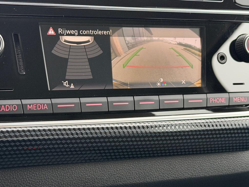 Volkswagen UP! 1.0 5-deurs | camera | cruise | airco | bluetooth | pdc | ri