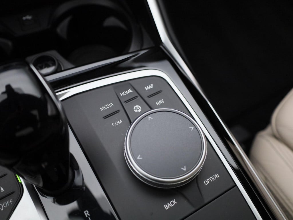 BMW 3-serie touring 318i business edition plus | automaat | lmv | panorama 