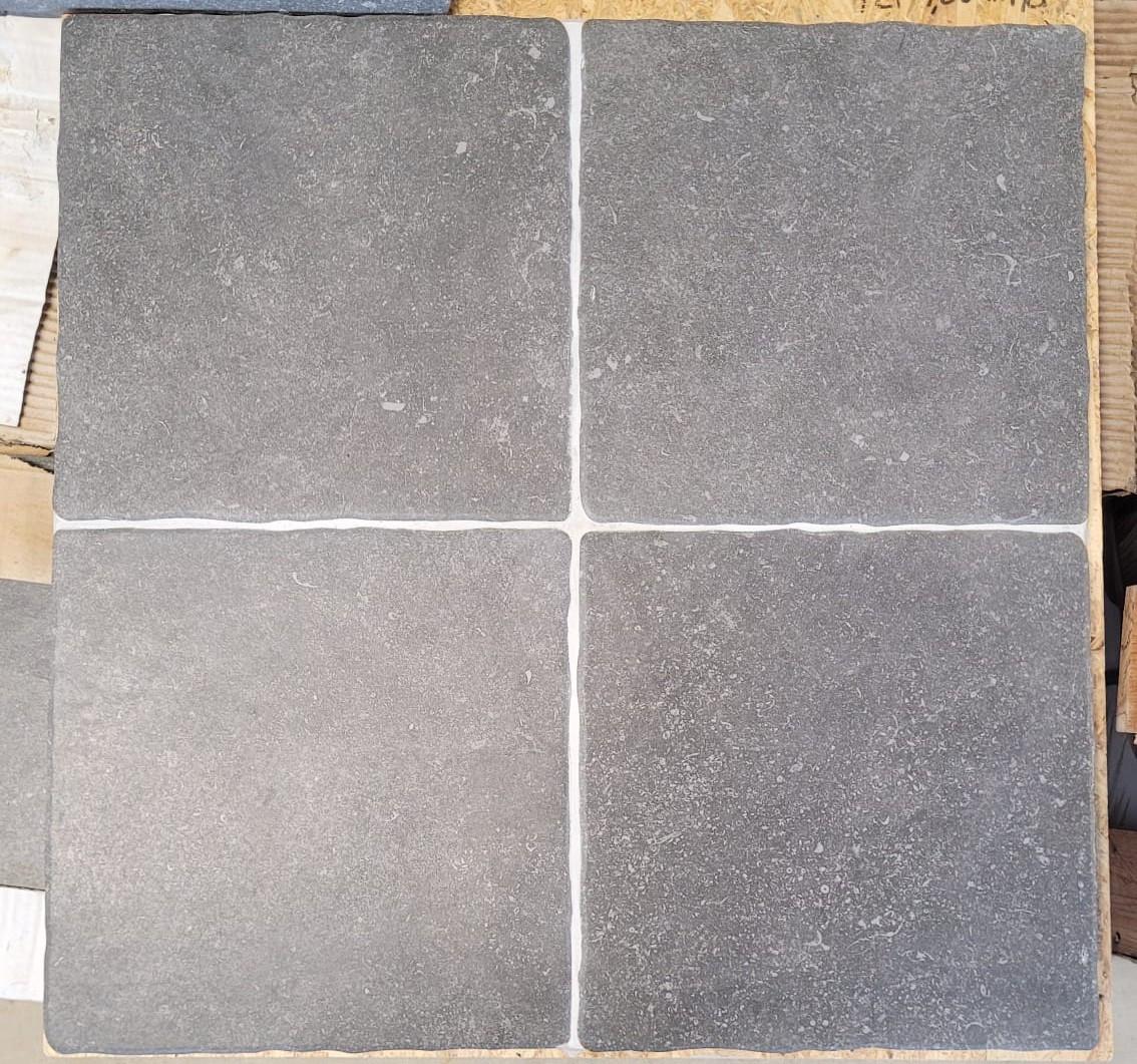 3030-412 rustieke tegels, 30x30 cm donkergrijs/zwart, van € 59,96/m² voor