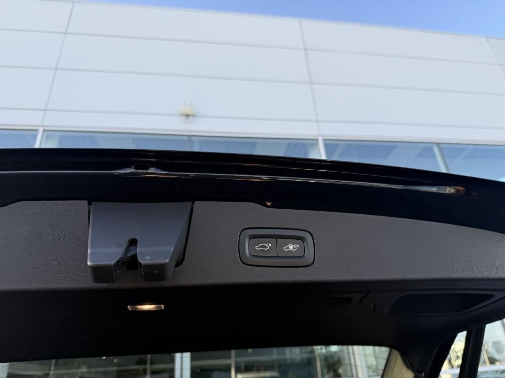 Volvo V60 t6 340pk recharge r-design| panodak| adap.cruise| trekhaak| 360c