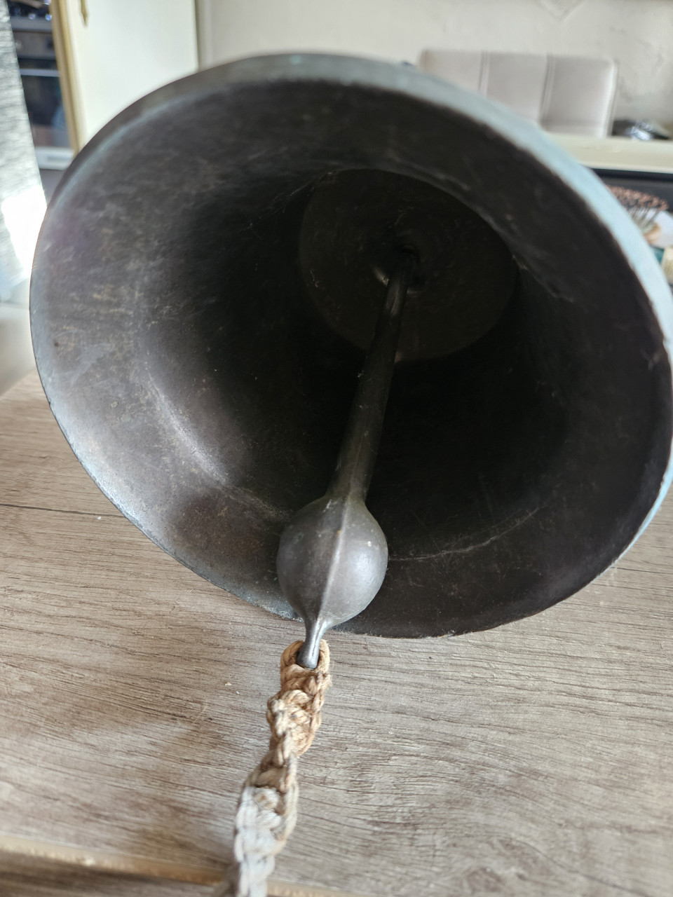 Mooie antieke bronzen scheepsbel met anker, zware kwaliteit...