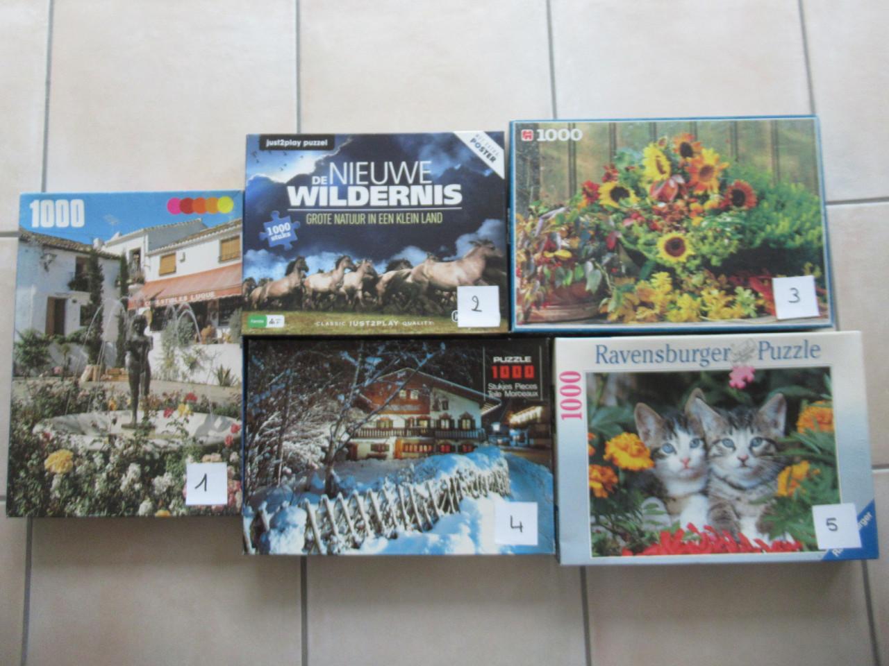 5 leuke volledige puzzels van 1000 stukjes.