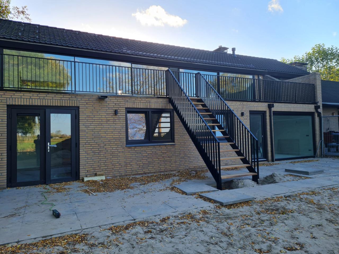 ⭐ TIP – Stalen buitentrappen op maat | Duurzaam & vakkundig