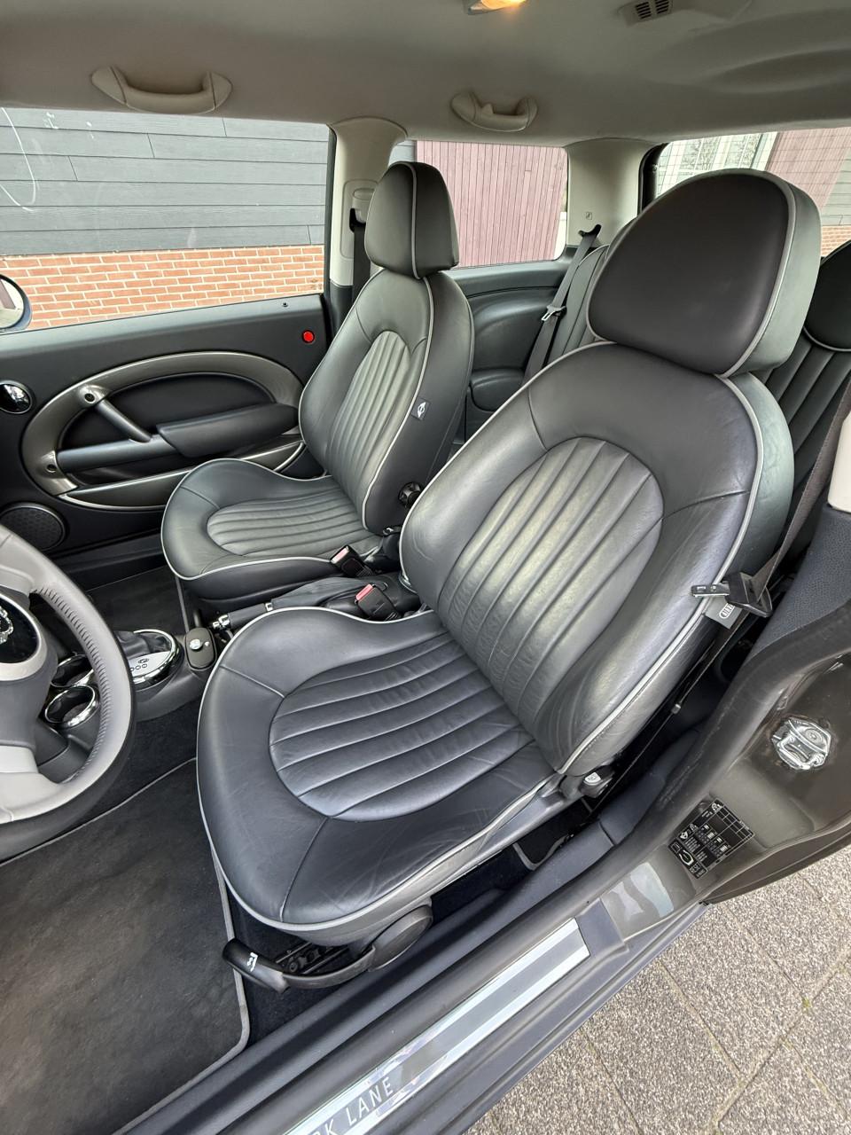 Mini Cooper 1.6 Parklane Automaat 111DKM 2006