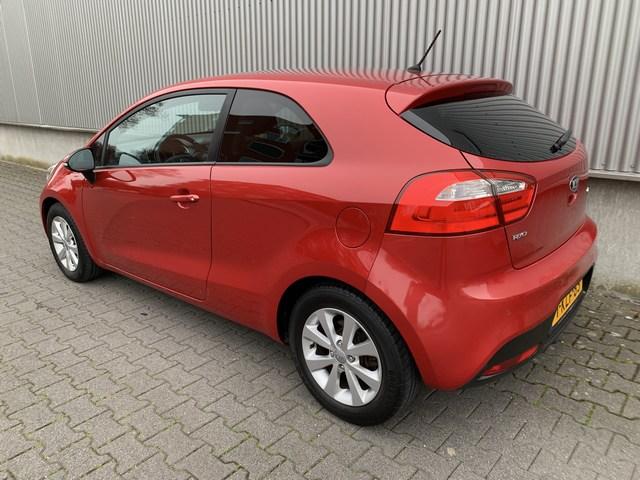 Kia Rio 1.2 cvvt navi | clima | cruise | parkeersensoren | trekhaak | nap e