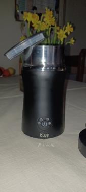 Zwarte melkopschuimer van Blue