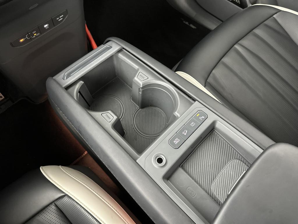 Kia Ev9 gt-line awd 99.8 kwh | schuifkantel dak | 7 persoons | stoelamassag