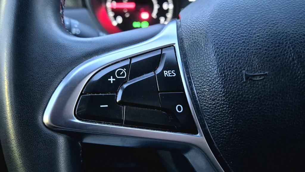 Dacia Duster 1.0 tce bifuel prestige | lpg af-fabriek | leder | pdc | airco