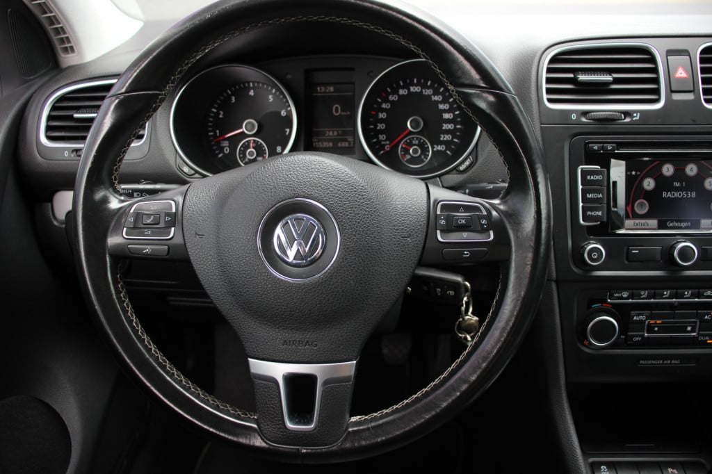 Volkswagen Golf 1.4 tsi highline | navi | cruise | pdc |
