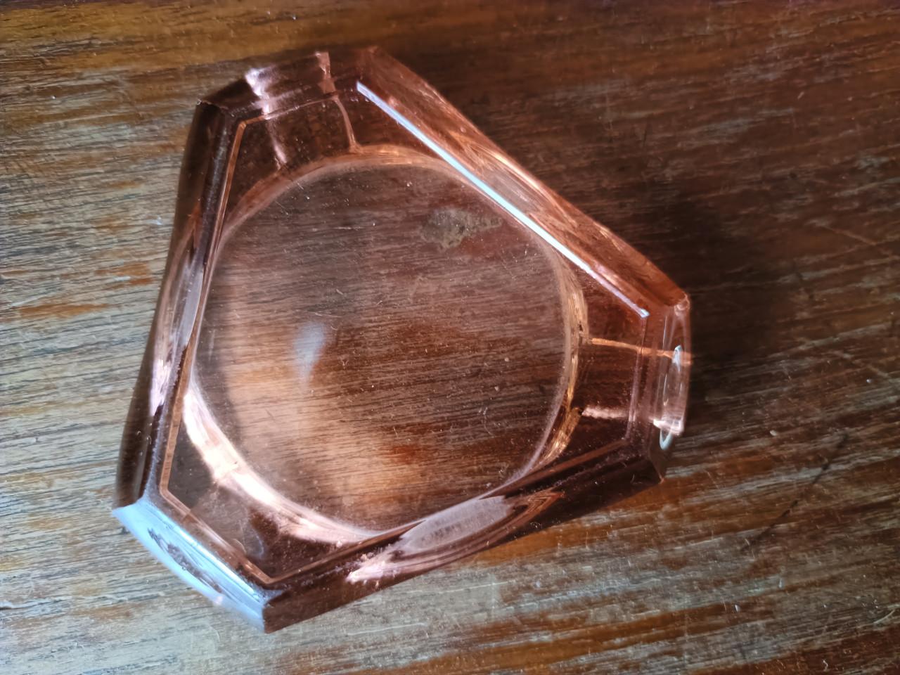 Kleine oude asbakjes