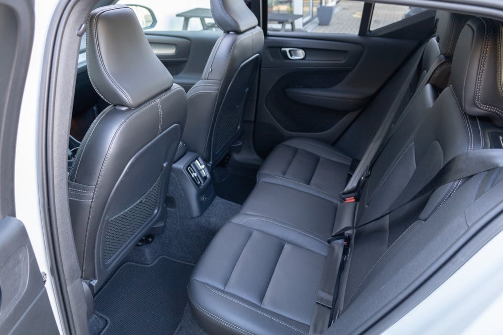 Volvo XC40 1.5 t5 recharge r-design full options! ✅pano✅h&k✅360°cam✅leer