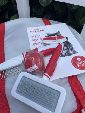 NIEUWE Set Royal Canin Slickerborstel Kam Vlooienkam Speelbal!!