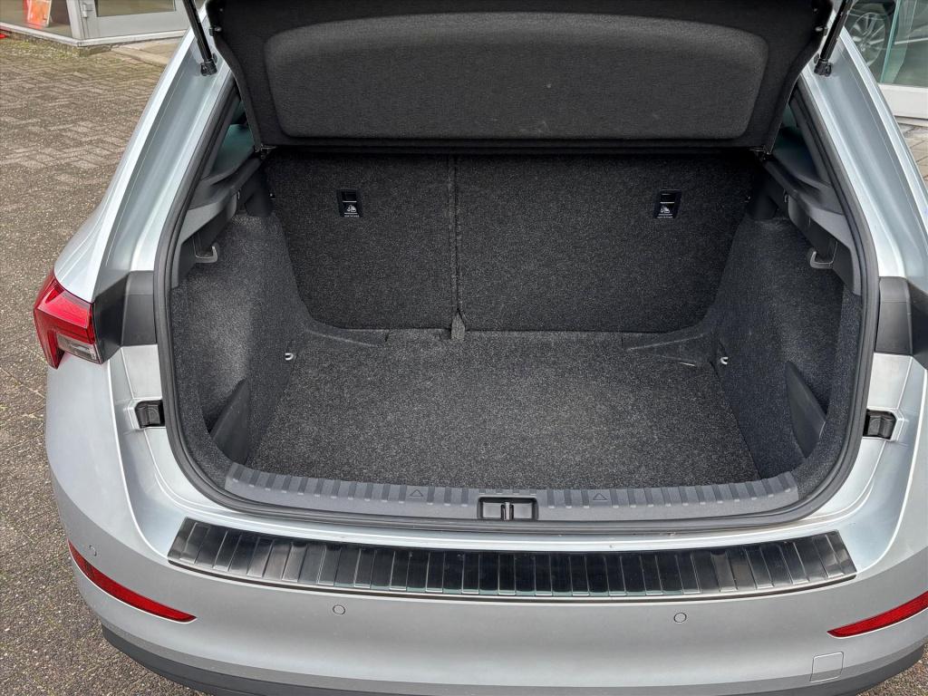 Skoda Scala 1.0 tsi 110pk sport business| carplay|panodak|17"lm| rijklaarpr