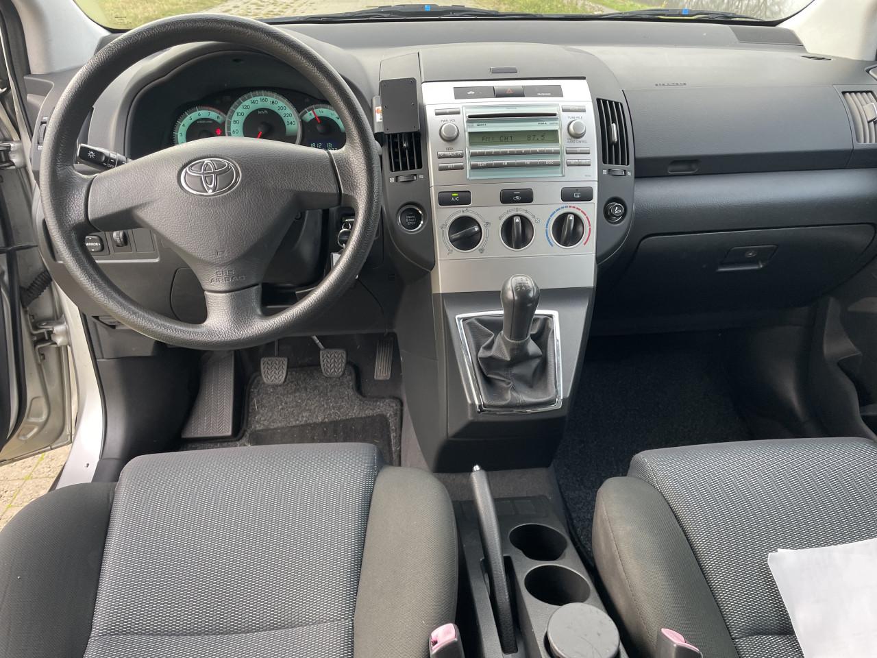 Toyota corolla verso 1.6 vwti comfort 134000km